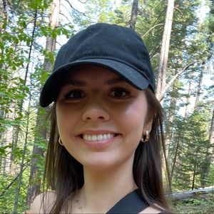 Meet your Posher, Cristina